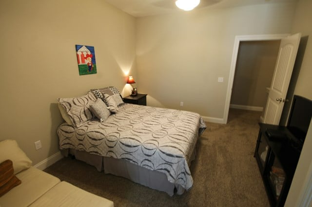 Building Photo - 104 Robbins Cir