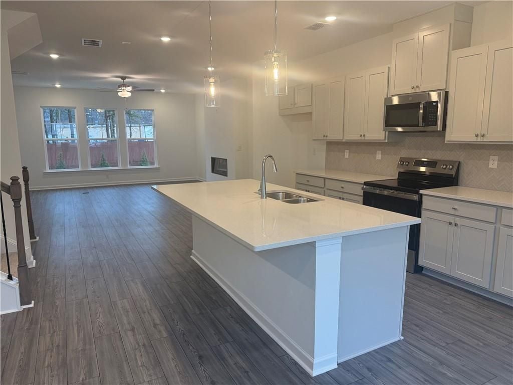 Building Photo - 6204 Kenbrook Dr