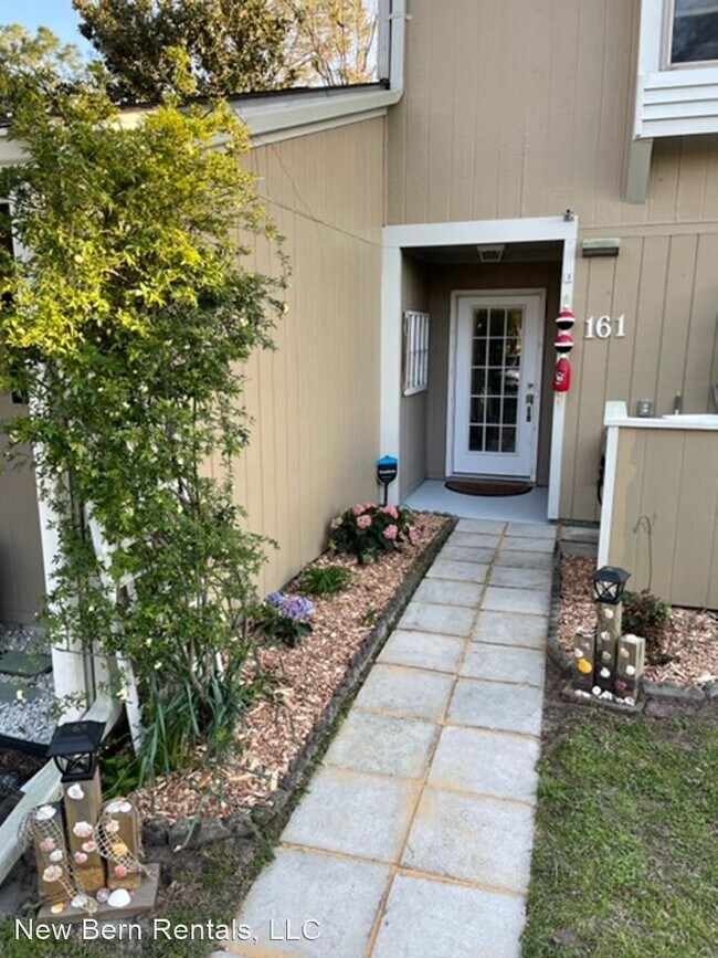Building Photo - 2 br, 2.5 bath House - 161 Quarterdeck Townes