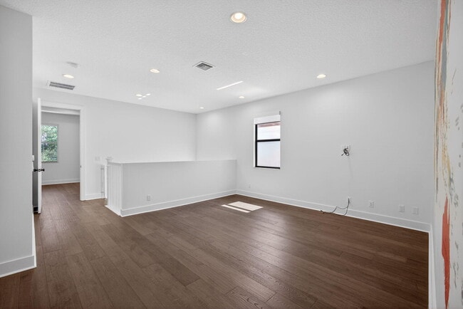 Building Photo - 4025 Faraday Wy