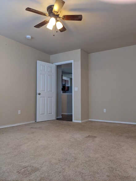 Building Photo - 1801 West Antler Way