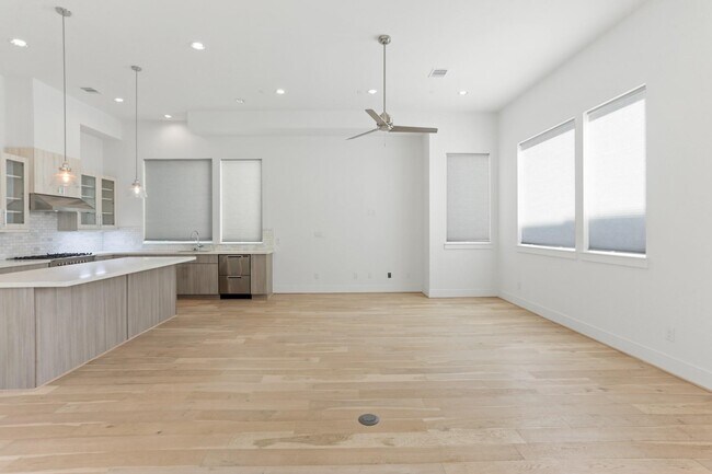 Building Photo - 9818 Mocking Bird Hill Ln