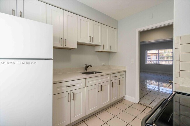 Building Photo - 439 NE 82nd St