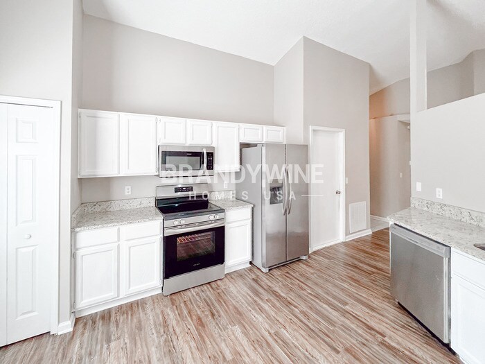 Building Photo - 439 Moby Dick Dr N