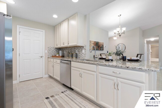 Building Photo - 10 Wildwood Pl