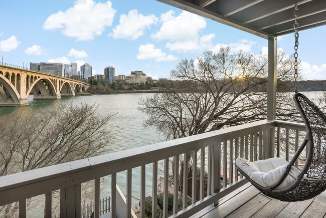 Building Photo - 3590 Water St NW