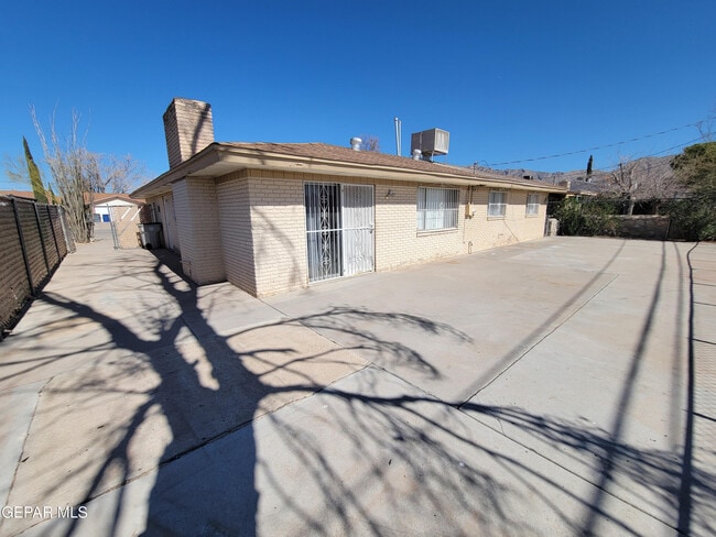 Building Photo - 7213 Alto Rey Ave