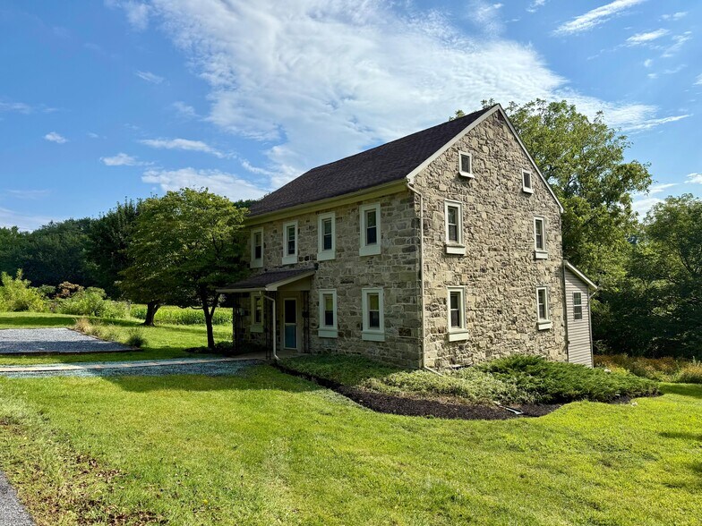 Building Photo - 4365 Coffeetown Rd