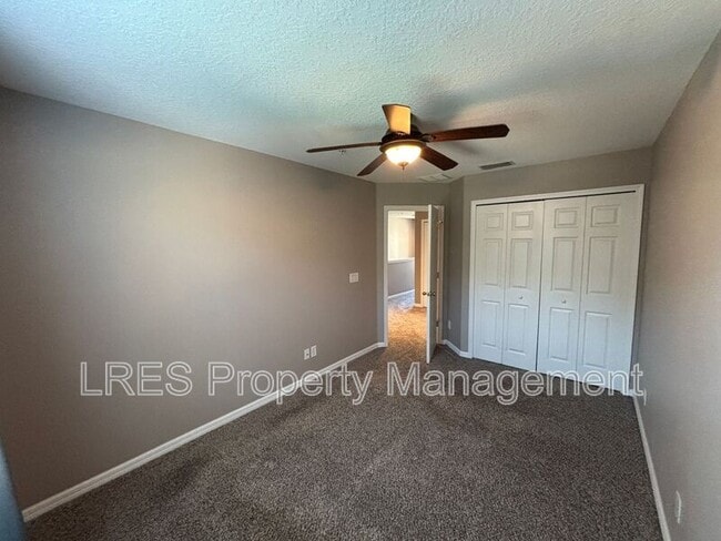 Building Photo - 55 Canterbury Bell Dr