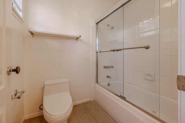 Building Photo - 11671 Boulton Ave