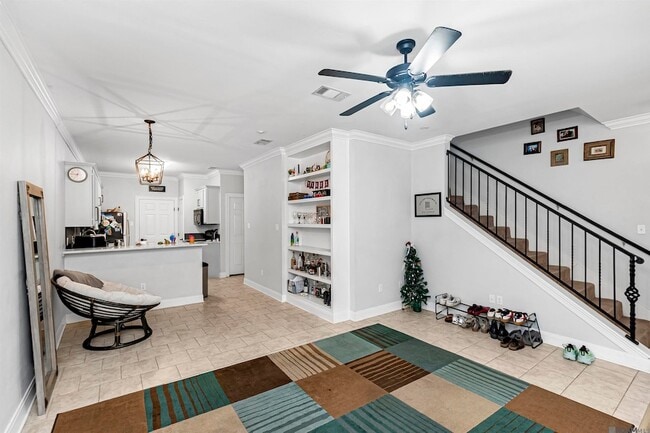 Building Photo - 10600 Lakes Blvd