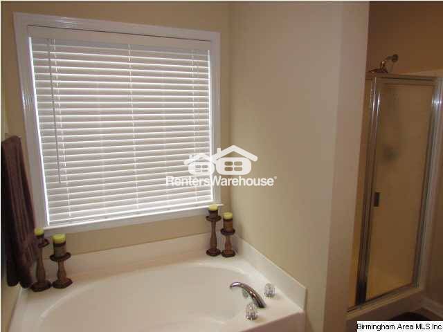 Building Photo - 6120 Edgefield Ln