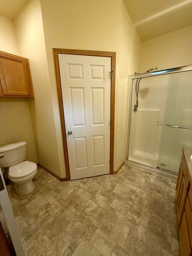 Building Photo - One story home in Suquamish.