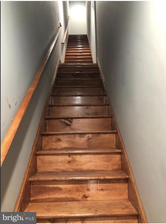 Building Photo - 5113 Chester Ave