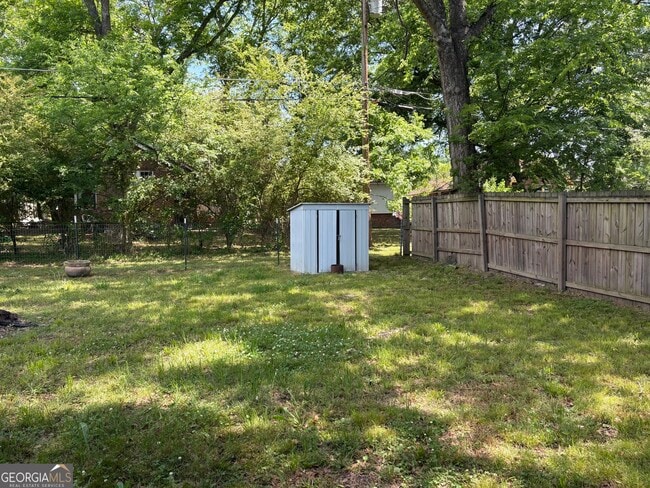 Building Photo - 10 Kirkwood St NE