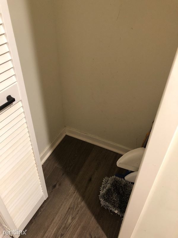 Building Photo - 1823 Michigan Ave