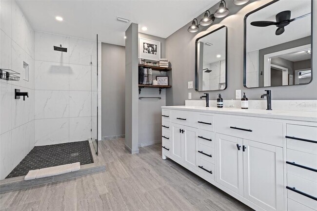 Building Photo - 10911 Victoria Arbor Way