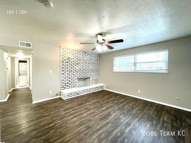 Building Photo - 3633 Walnut St