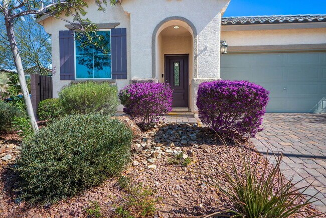 Building Photo - "Charming 3-Bed Oasis with 2 Baths in North Las Vegas – Spacious 1741 Sq Ft!"