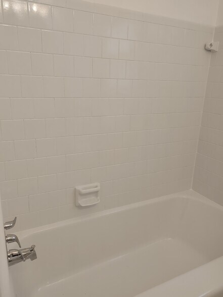 Bathroom - 3837 Beach Ave