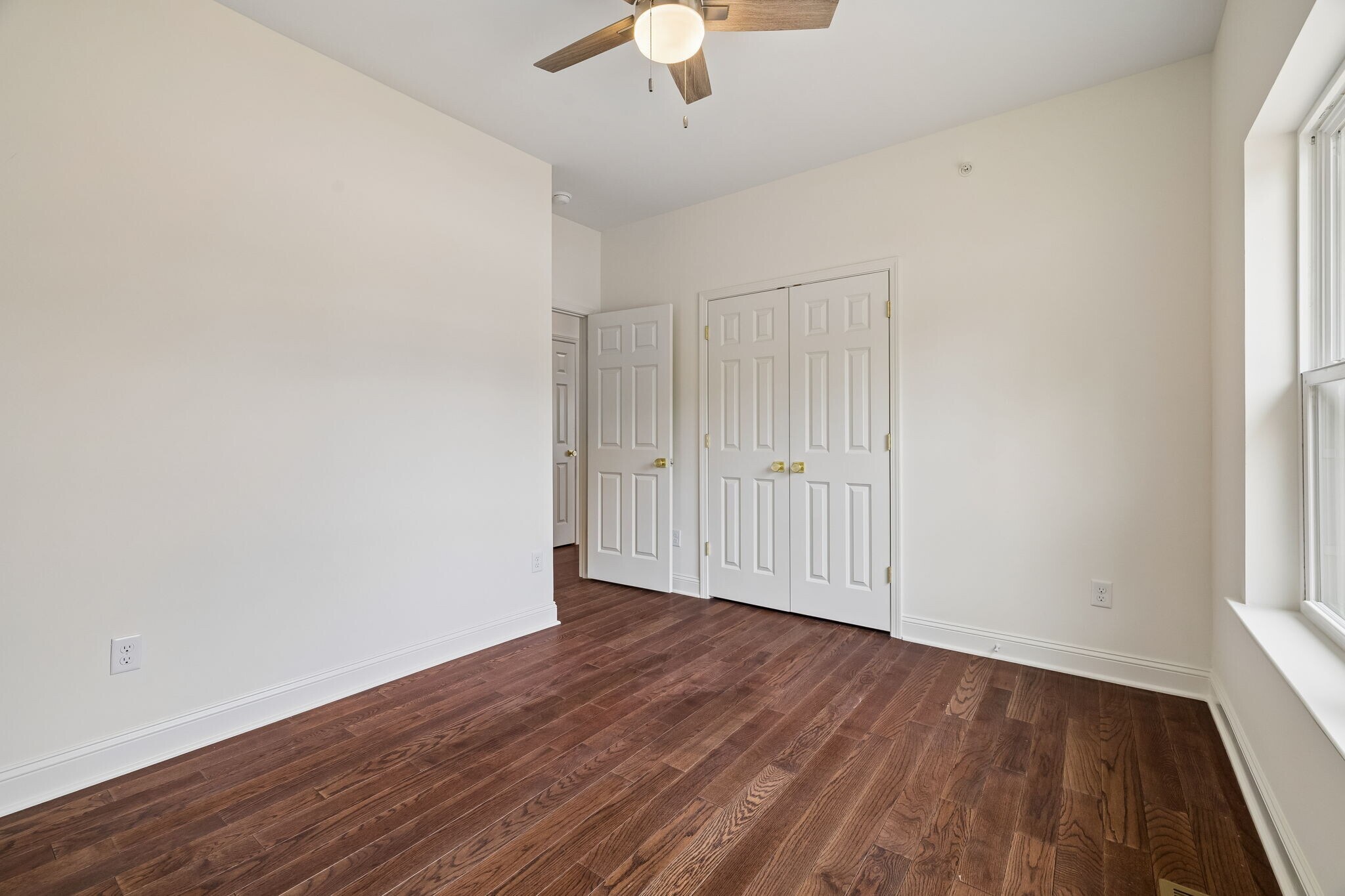Building Photo - 551 Skyview Dr