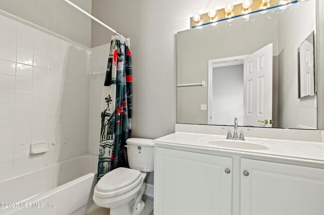 Building Photo - 7610 Sentry Oak Cir E