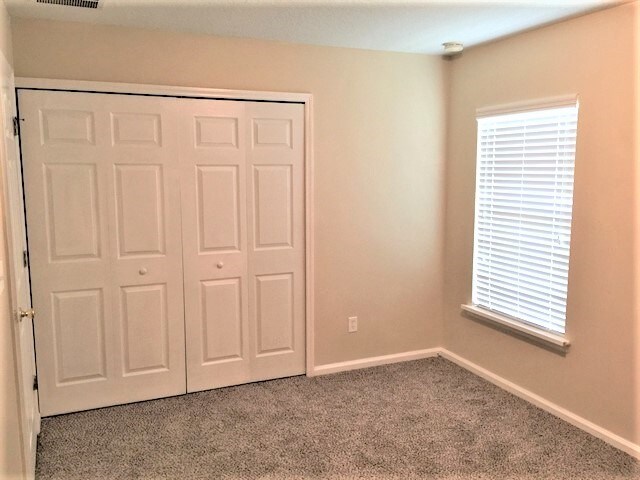 Building Photo - 12683 Pine Marsh Way