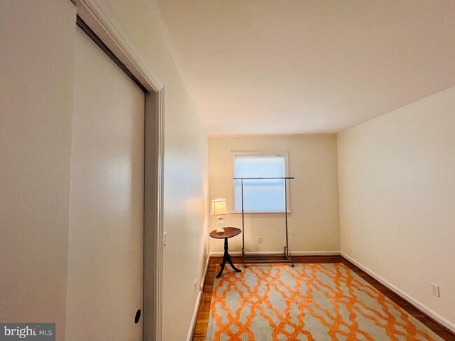 Building Photo - 3214 Riverview Dr