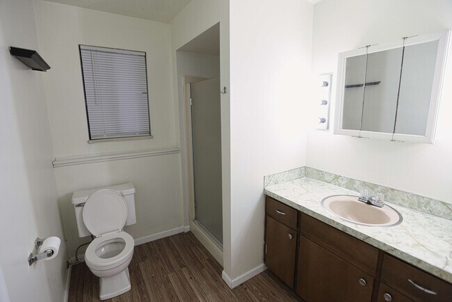 Building Photo - 4833 Stauffer Ave SE