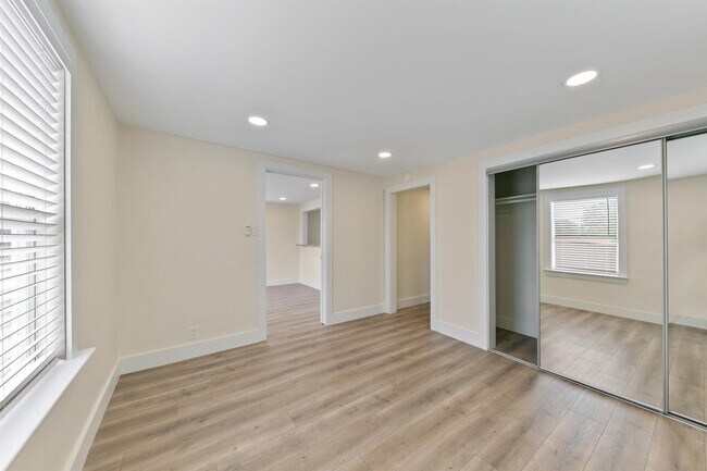 Building Photo - 4812 Michaux St