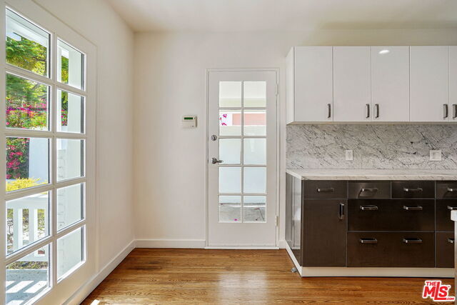 Building Photo - 423 15th St