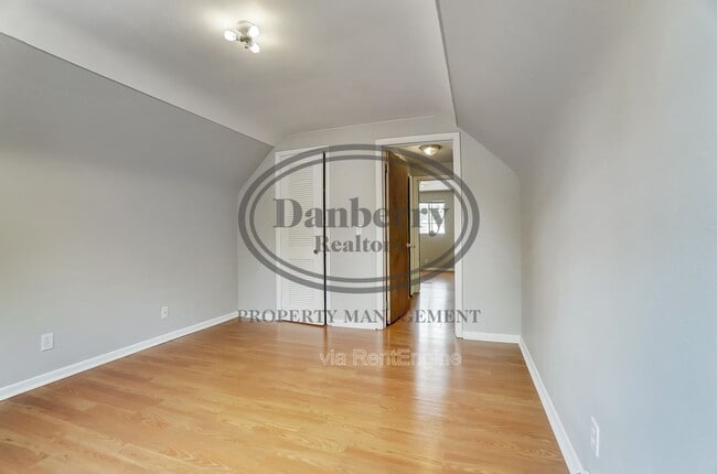 Building Photo - 1115 Secor Rd