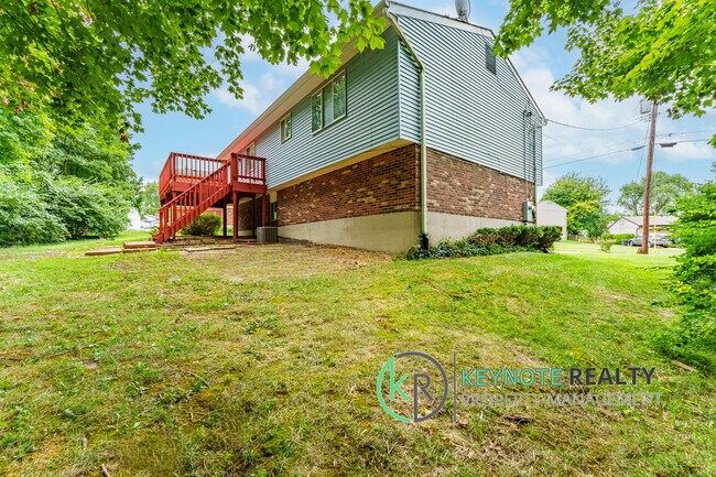 Building Photo - 1467 Hazelgrove Dr