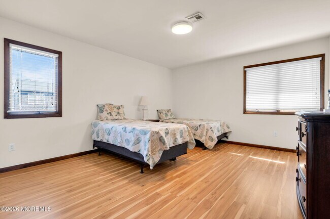 Building Photo - 65 Grand Central Ave