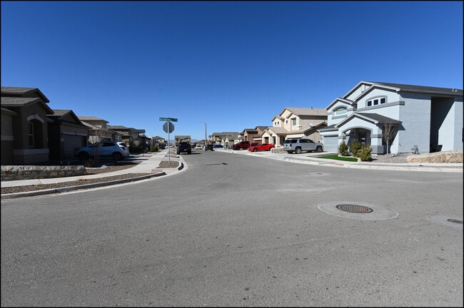 Building Photo - 4628 Marisabel Azcarate St