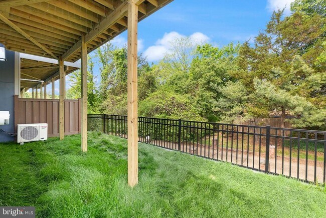 Building Photo - 6230 Folly Ln