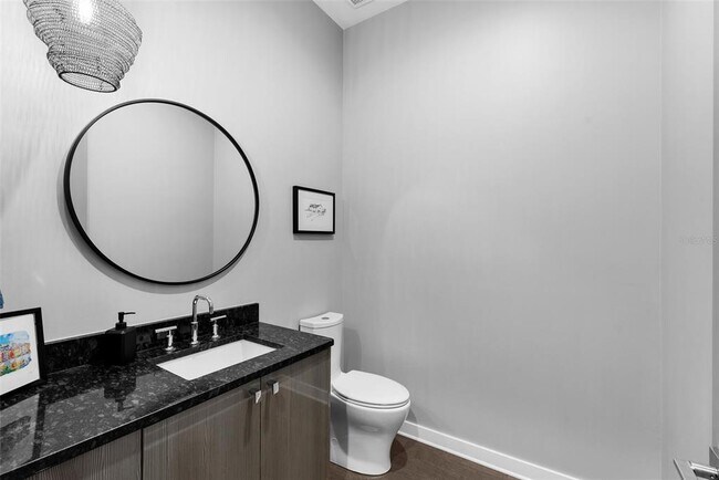 Building Photo - 3624 S Gardenia Ave