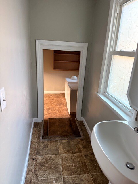 Building Photo - 5435 Douglas Rd