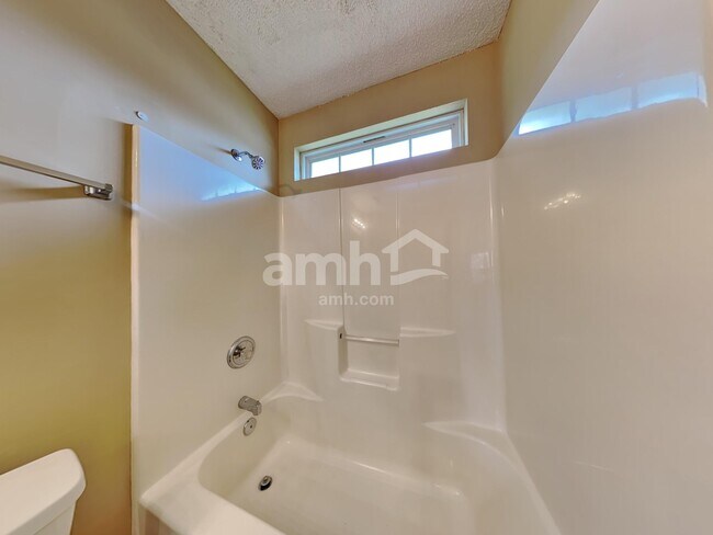 Building Photo - 318 Sunburst Way