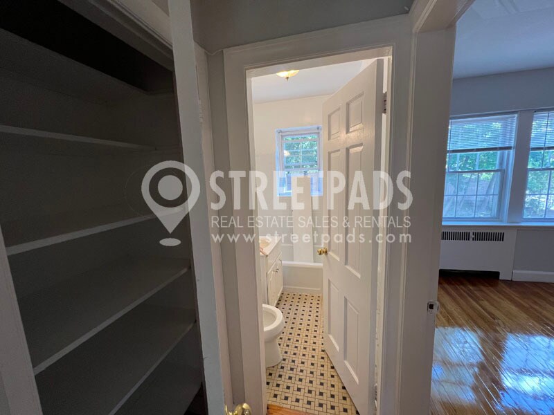 Building Photo - 1151 Beacon St