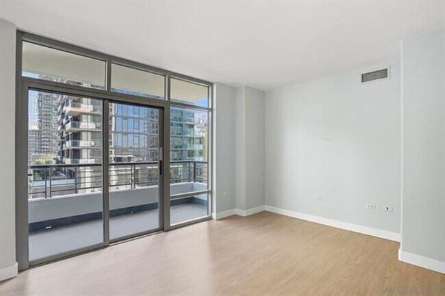 Building Photo - Urban Living in the Heart of Little Italy – 2 Bed / 1 Bath Condo at Acqua Vista