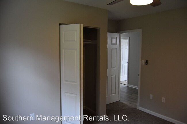 Building Photo - 3 br, 1.5 bath House - 2244 North Point Drive