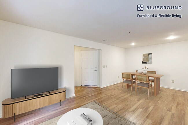 Building Photo - 10608-E Kitty Pozer Drive-SI FL2-ID8905A