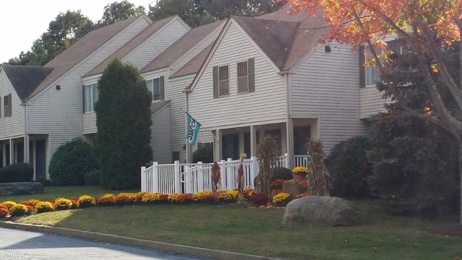 Building Photo - 4B Plumtree Dr