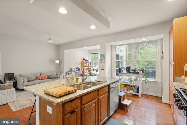 Building Photo - 12922 Starters Ln