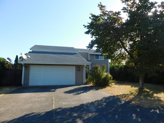 Building Photo - Beautiful 4 Bedroom, 2.5 Bathroom Home in ...