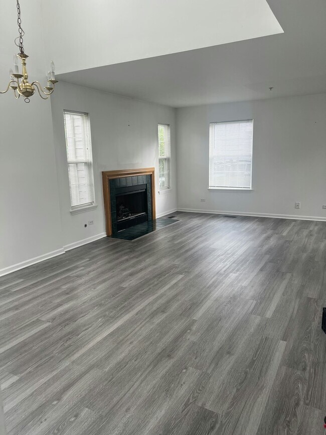 Building Photo - 1214 Orleans Dr