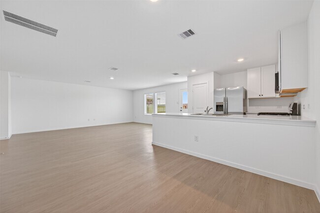 Building Photo - 26815 Rosy Shimmer Ln