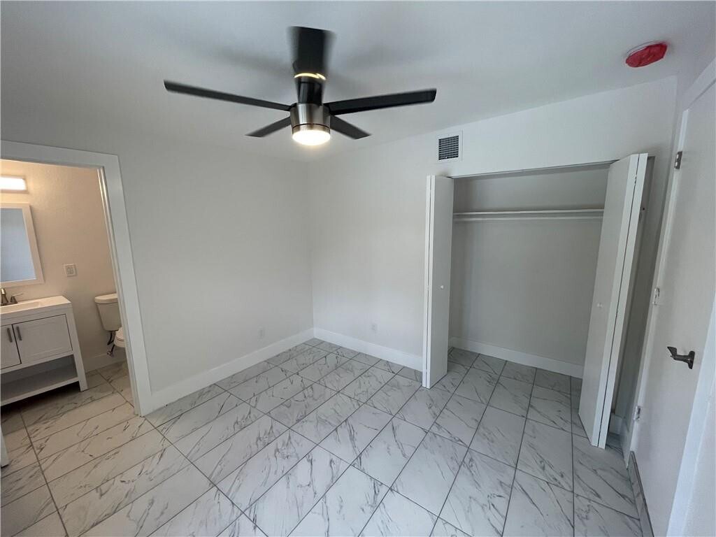 Building Photo - 1131 NW 15th Ct
