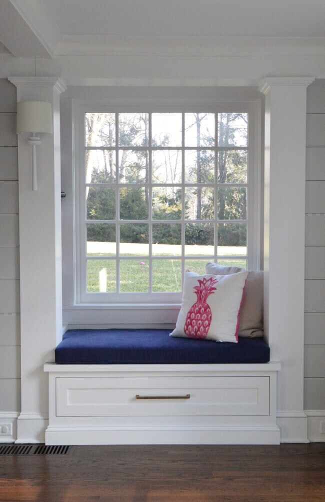 Building Photo - 142 Brookside Rd